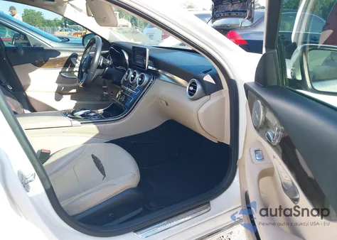 2015 Mercedes-Benz C 300 4Matic/Luxury 4Matic/Sport 4Matic from USA, damaged, VIN 55SWF4KB9FU039001